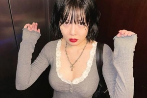 기사로 이동 - 현아, 남편 용준형과 해외여행 중 달달한 일상 공개...“너무 잘 어울려”