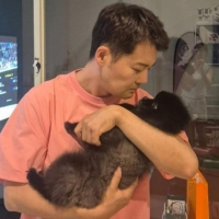 thumbnail - 전현무, SNS에 보아 신곡 설정…과거 ‘취중 라방’ 논란 재조명