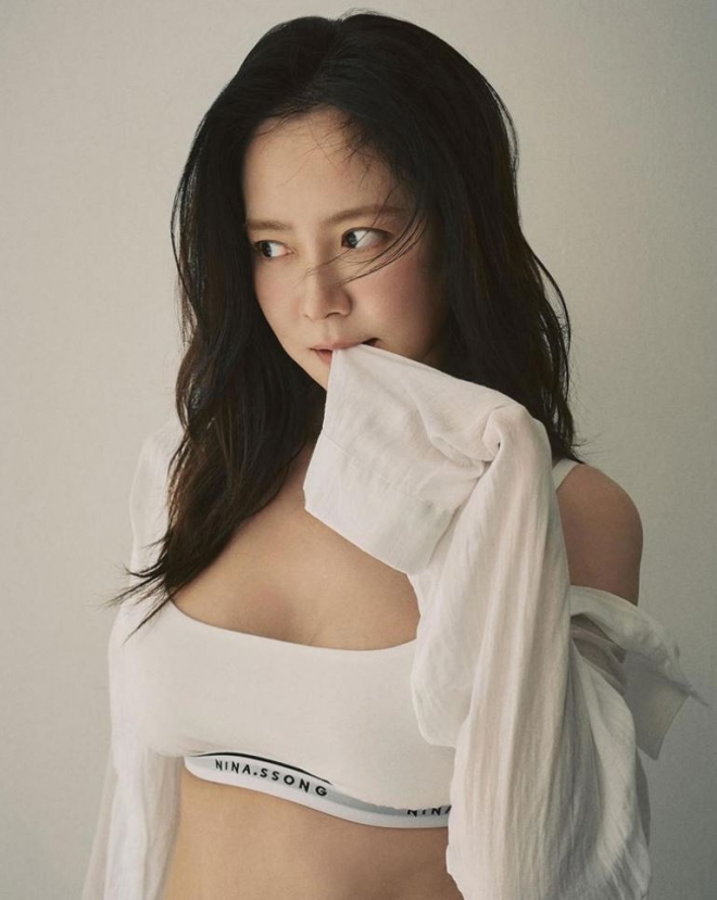 thumbnail - 송지효, 몽환적 눈빛...“꾸밈없이도 우아하다”