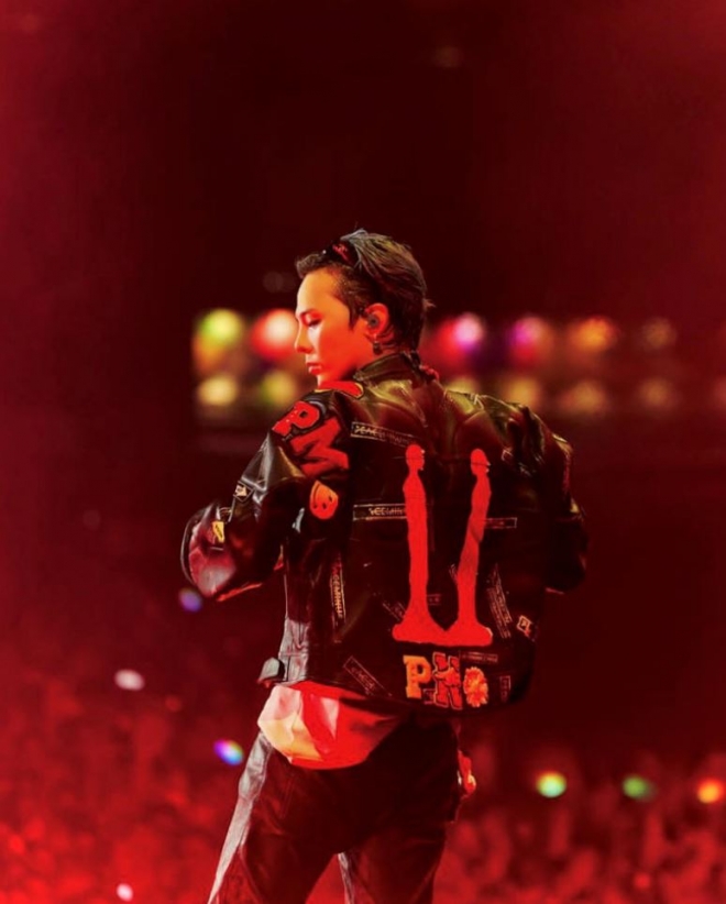 thumbnail - 지드래곤, 싱가포르 밤 킨 압도적 무대…“이 순간이 바로 GD”