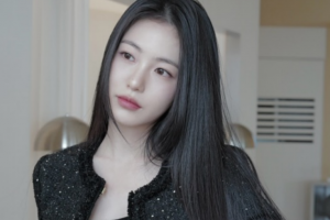 기사로 이동 - “학폭 가해자 아역이 이렇게 됐다고?” 신예은, 사극·멜로·시대극 다 찢었다