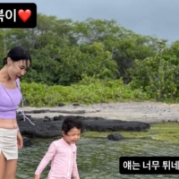 thumbnail - 이지혜, 의도치 않은 ‘뱃살 공개’ 후...“거북이 보고 흥분했더니 배 가리는 거 깜빡”