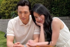 기사로 이동 - ‘더 글로리’ 정성일, 9년 만에 이혼 “귀책사유 無…아이 양육은 함께”