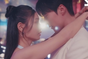 기사로 이동 - 안은진 “♥장기용과 대본에 없는 키스신 요구”…이서진도 놀란 솔직 고백