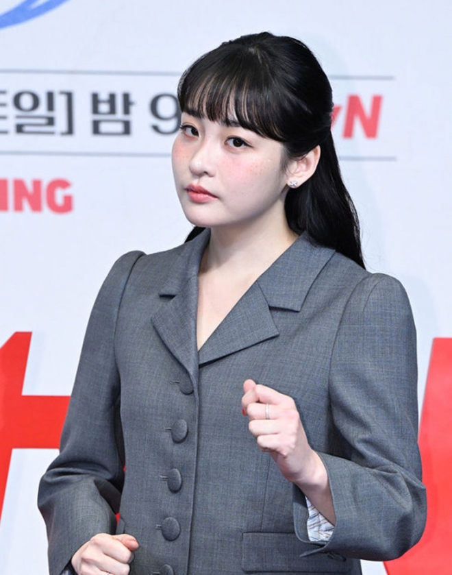 thumbnail - “기억나는 순간부터” 김민하 20년 영어 내공 ‘십오야’서 밝혔다