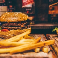 thumbnail - “당장 끊어야 합니다”...전문가들이 즉시 중단을 권하는 최악의 ‘4가지 저녁 메뉴’ thumbnail - “당장 끊어야 합니다”...전문가들이 즉시 중단을 권하는 최악의 ‘4가지 저녁 메뉴’