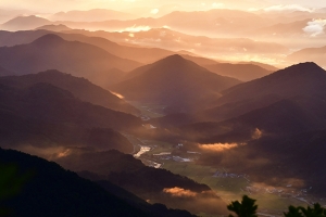 기사로 이동 - “아빠, 걷기 싫어요”… 올가을 단풍 놓쳤다면 차로 ‘산 정상’ 찍는 전국 4곳