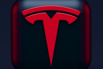 thumbnail - “입이 방정이었나”…머스크 ‘X’ 사랑으로 126만 대 ‘증발’