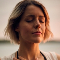 thumbnail - “요즘 왜 숨이 가쁘지?”...짧은 거리만 걸어도 숨이 차는 ‘8가지 원인’