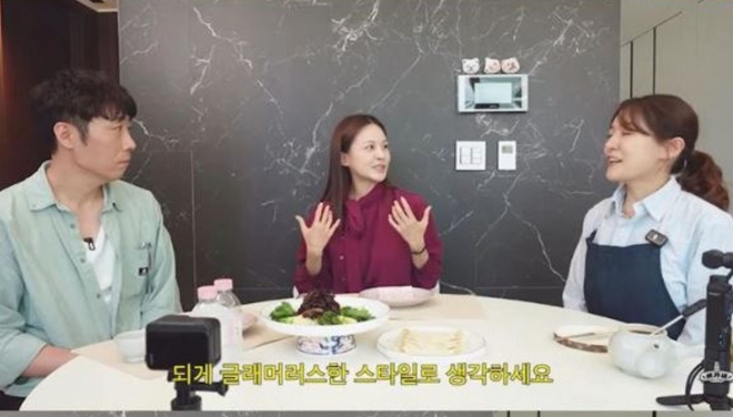 thumbnail - 아이비, “글래머? 실제로는 아담”…외모 직접 해명