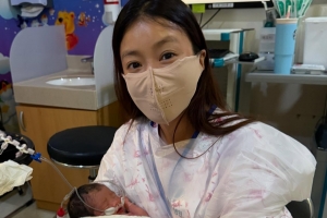 기사로 이동 - ‘이혼 후 임신’ 이시영, 전남편 딸 출산…“하느님이 주신 선물”