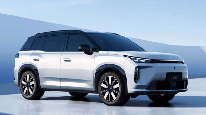 thumbnail - 경이로운 1,240km 주행, 2,400만 원대 SUV의 습격