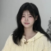 thumbnail - “아이돌 아냐?”...이동국 셋째 딸 설아, 12세 맞이 ‘아이돌급 미모’ 화제