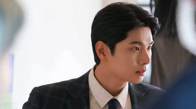 thumbnail - ‘하루’ 만에 또! 이이경 폭로녀 “AI 조작 아냐, 인증샷 공개할 것”