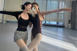 기사로 이동 - 소녀시대 서현·수영, ‘발레 듀오’로 재회…완벽 호흡에 팬들 환호