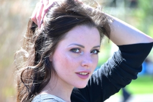 기사로 이동 - 과학이 밝힌 얼굴을 더 매력적으로 만드는 ‘이 특징들’ 숨은 비밀