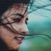 thumbnail - “연말 술자리 조심해야겠네”...‘이 한 잔’이 머리카락을 뺏는다…술과 탈모의 위험한 관계