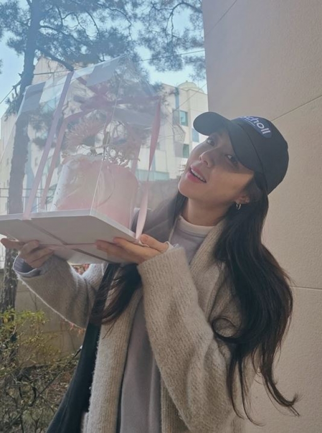 thumbnail - 남편 논란 딛고 41세 생일 맞은 박한별...“시모도 이혼 권했다”