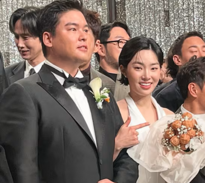 thumbnail - ‘호두부케’ 들고 결혼한 조혜원, 이장우 답례품까지…왜 하필 호두과자?