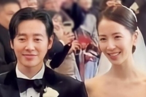 기사로 이동 - 소녀시대 될 뻔했는데… 7살 연하 아내, ‘이 배우’ 아빠 만들었다