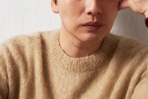 기사로 이동 - 9년 연애 끝, 결별 1년 만에… 10살 연하와 핑크빛 ‘이 작품’