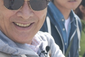 기사로 이동 - 나영석 PD 오열했다… 우리의 ‘영원한 꽃할배’ 떠나다