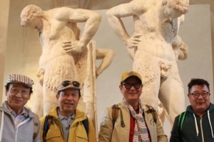 기사로 이동 - 자상했던 꽃할배였는데… 91세 국민배우, 갑작스런 비보에 터져나온 ‘오열’