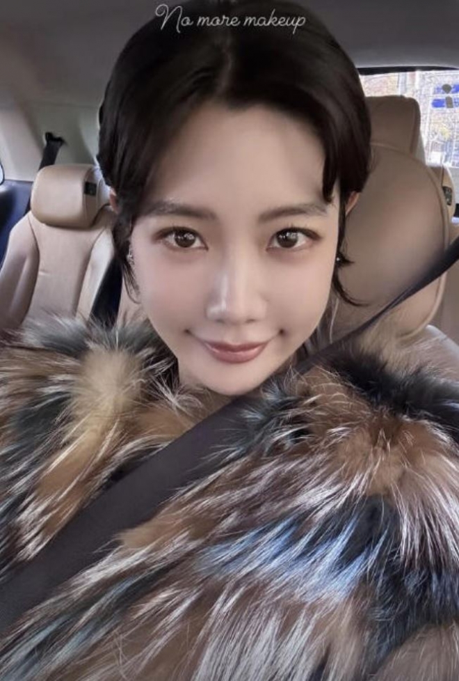 thumbnail - ‘이혼’ 클라라, 의미심장한 메시지… “모든 일엔 이유가 있다”