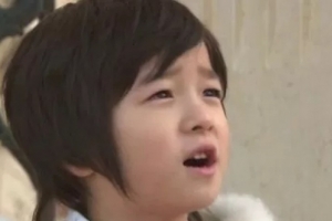 기사로 이동 - “아들 앞길 막는 극성 엄마?”… 논란의 중심에 선 ‘이 배우’ 어머니의 호소