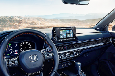 thumbnail - “연비가 미쳤다”… 기름값 2천원 시대, 아빠들이 열광하는 ‘이 차’