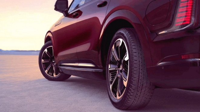 thumbnail - “운전대에서 손 떼라고?”… 2억 넘어도 완판된 ‘괴물 SUV’ 정체