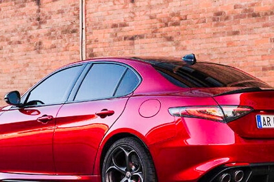 thumbnail - “G70인줄 알았는데 1억 7천?”… 520마력 심장 단 ‘이 차’의 정체