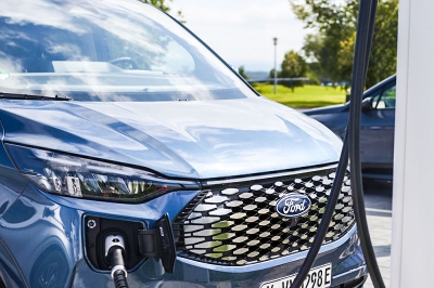 thumbnail - 스타리아 바짝 긴장해라… 2.3톤 끄는 ‘괴물 전기밴’ 드디어 등장