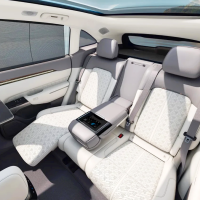 thumbnail - “벤츠인 줄 알았네”… 싼타페·쏘렌토 잡으러 온 ‘이 차’ 정체에 아빠들 ‘술렁’