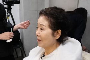 기사로 이동 - “벽에 기대 삐딱하게 담배를”…선우용여, 분장실서 목격한 ‘그 배우’ 정체