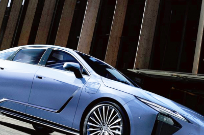 thumbnail - 폐차장 사장님도 혀 내두른 좀비 같은 생명력, 그 차의 비밀