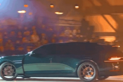 thumbnail - BMW, 벤츠도 이건 포기했다… 문 두짝 떼고 등장한 제네시스 ‘이 차’