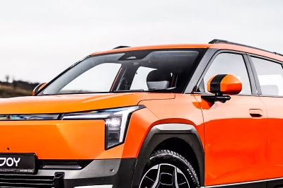 thumbnail - “짝퉁이라 무시했는데”… 3천만 원대 ‘가성비’에 불티난다는 이 전기 SUV