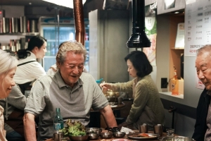 기사로 이동 - 고기 한 점에 인생 걸었다… 4만 관객 울린 전설의 ‘이 작품’