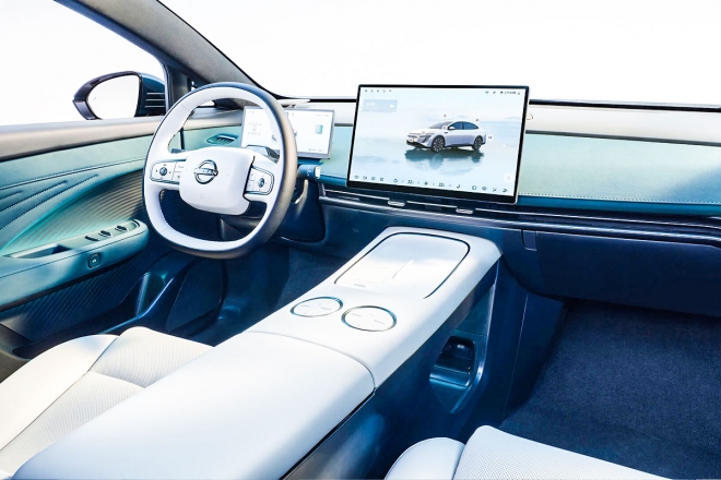 thumbnail - 망해가던 회사 살렸다… ‘2,500만원’ 이 전기차, 정체가 뭐길래?