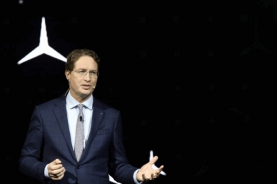 thumbnail - “한국 시장 다 뒤집겠다”… 벤츠 CEO가 작정하고 공개한 ‘역대급 신차’ 정체