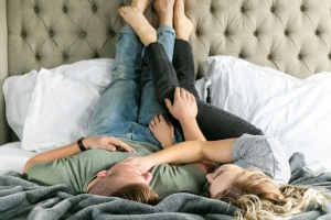 기사로 이동 - 요즘 부부들이 선택한 ‘이 수면 방식’, 건강이 달라집니다