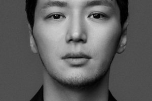 기사로 이동 - 결혼 발표하더니… 560만 흥행 신화 ‘이 영화’로 돌아온다