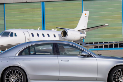 thumbnail - “G90·7시리즈 다 타봤는데”… 결국 회장님들이 ‘이 차’만 고집하는 이유