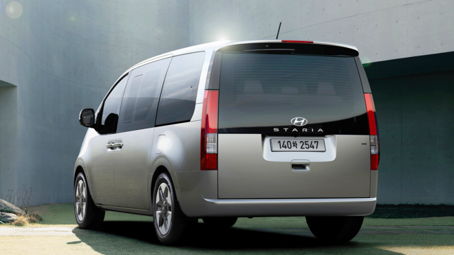 thumbnail - 카니발 계약하려다 ‘멈칫’… 3천만원대 아빠들의 ‘이 차’ 뭐길래