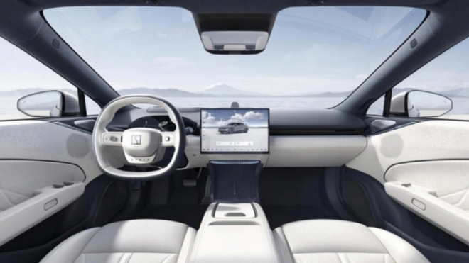 thumbnail - “이러다 진짜 다 뺏긴다”… 637마력 ‘괴물 전기차’의 충격적인 정체