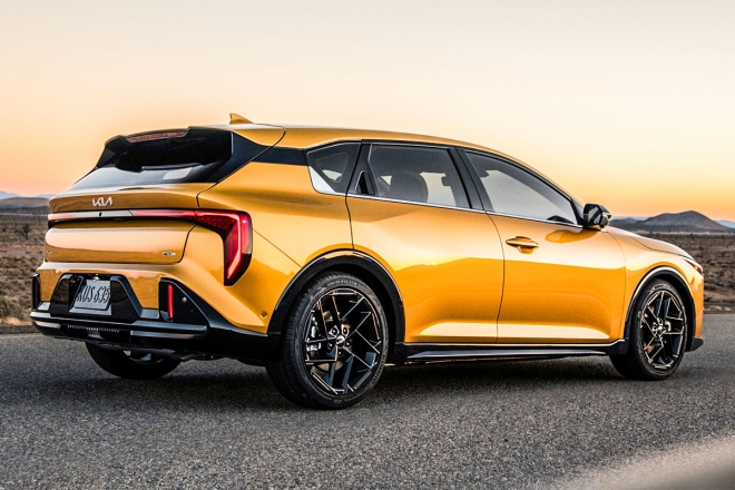 thumbnail - “아반떼보다 솔직히 예쁘다”… 난리 난 기아 신차 ‘이것’, 국내 출시는?