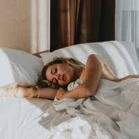 thumbnail - “여보 이거 잘 챙겨야 한대”...잠vs운동, 우리의 건강에 무엇이 더 중요할까?