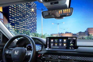 기사로 이동 - “그랜저 계약 잠깐만”… 아빠들 마음 뒤흔든 역대급 ‘이 세단’