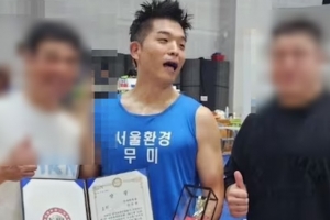 기사로 이동 - “요리 그만두나 했더니”… 미쉐린 셰프의 충격 근황, ‘이것’ 준비 중